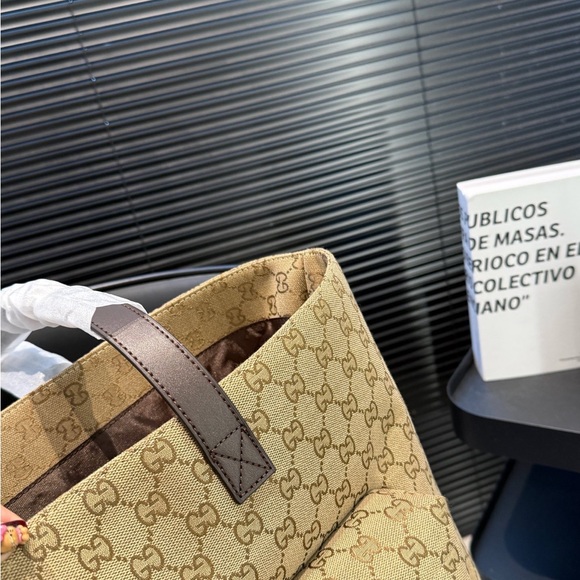 Gucci Tan Monogram Canvas Tote - Picture 8 of 9